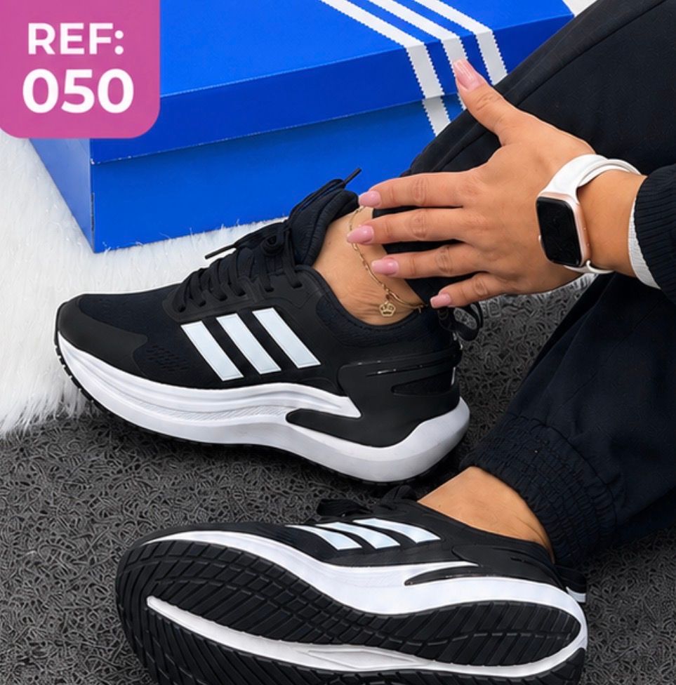 Adidas negro Ref:050