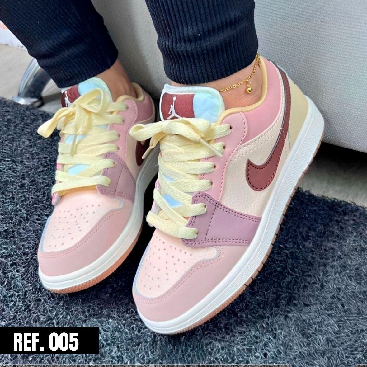 Tenis nike colores coral ref:005